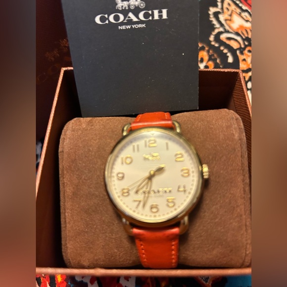 Coach Watch - Picture 2 of 2
